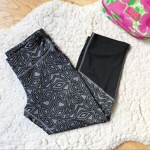 UMBRO: Gray and Black Umbro Icon Youth Leggings XL